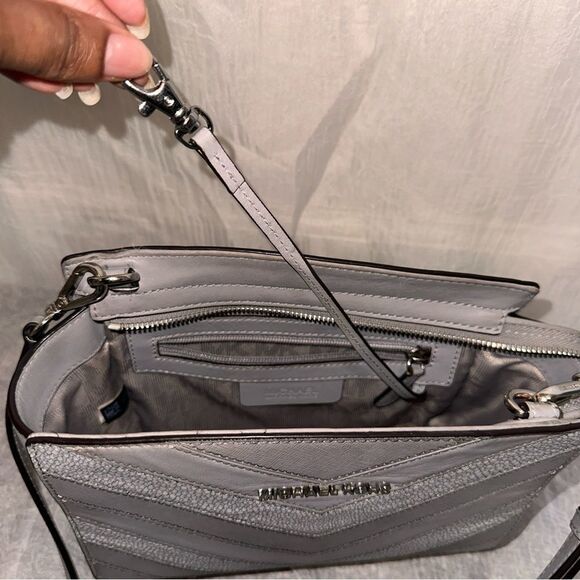 MICHAEL KORS GREY MEDIUM SELMA CROSS BODY BAG - Picture 9 of 12